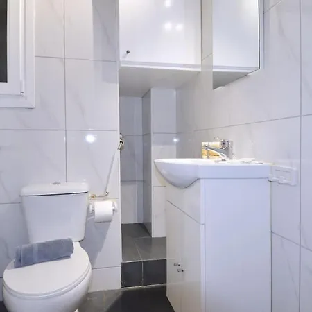 Apartment Minimal At The Foot Of The Odeon Of ... Athens
